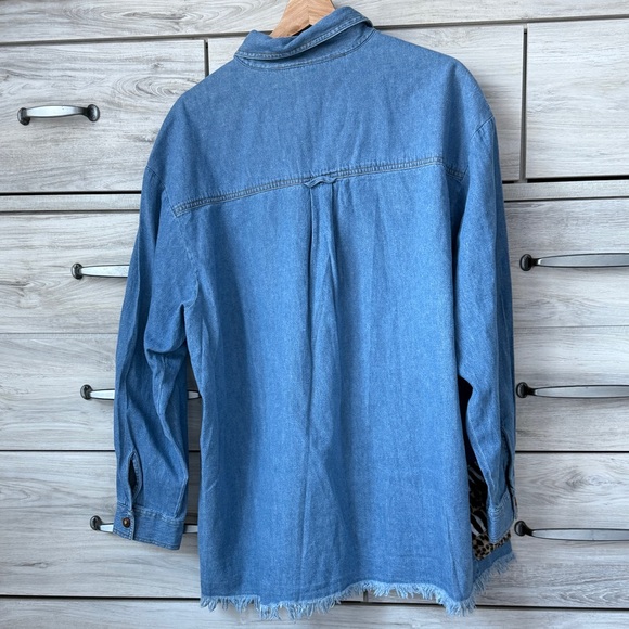 Vintage denim button down shirts with animal print textured details size XXL - Picture 2 of 9